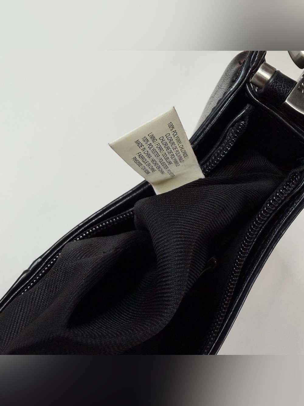 Vintage Y2K Liz Claiborne Shoulder Bag Solid Black Faux Leather Classic #4311 - Picture 12 of 13